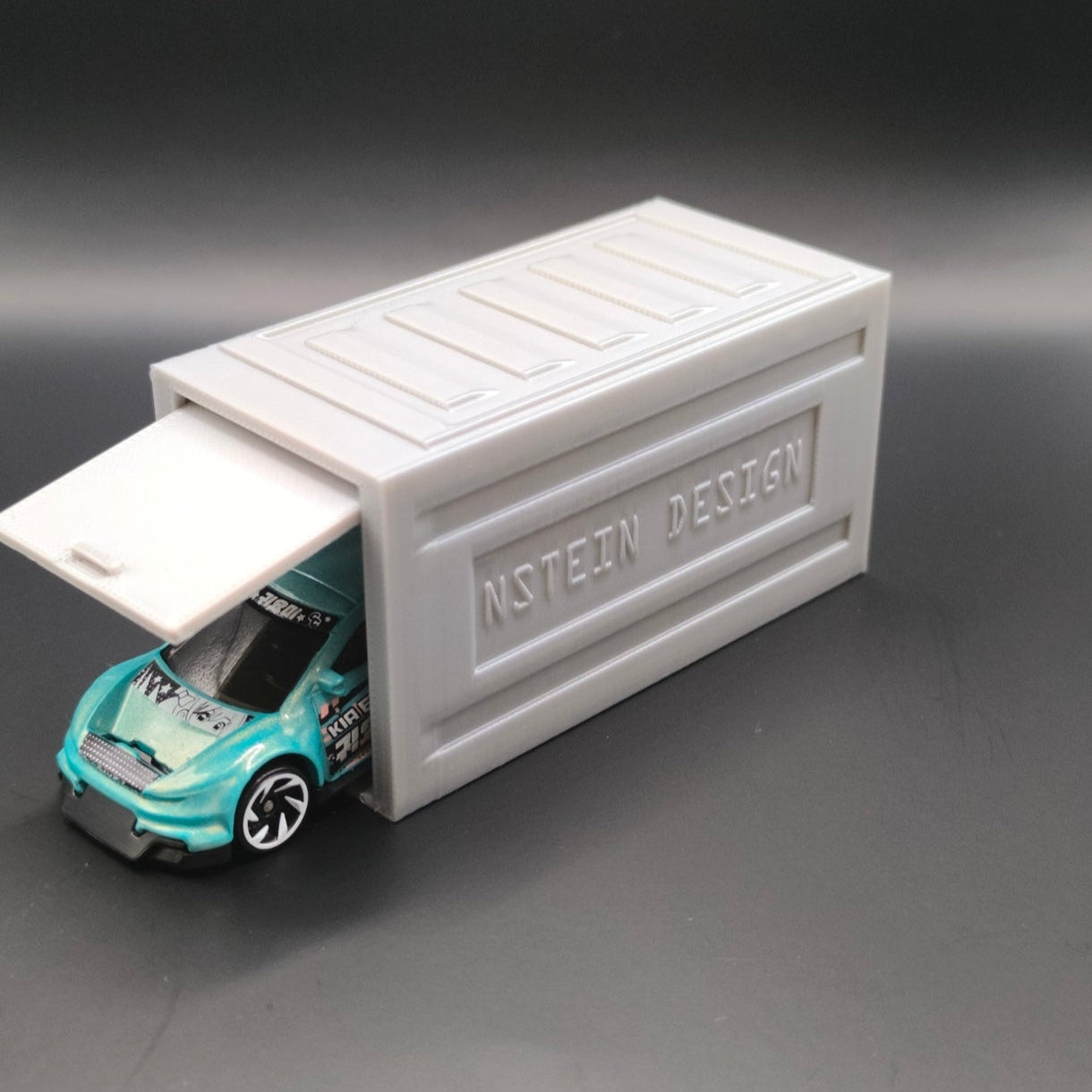 Kisautó garázs 2.0 - Hot Wheels, Majorette, Matchbox kompatibilis (Befelé nyíló)